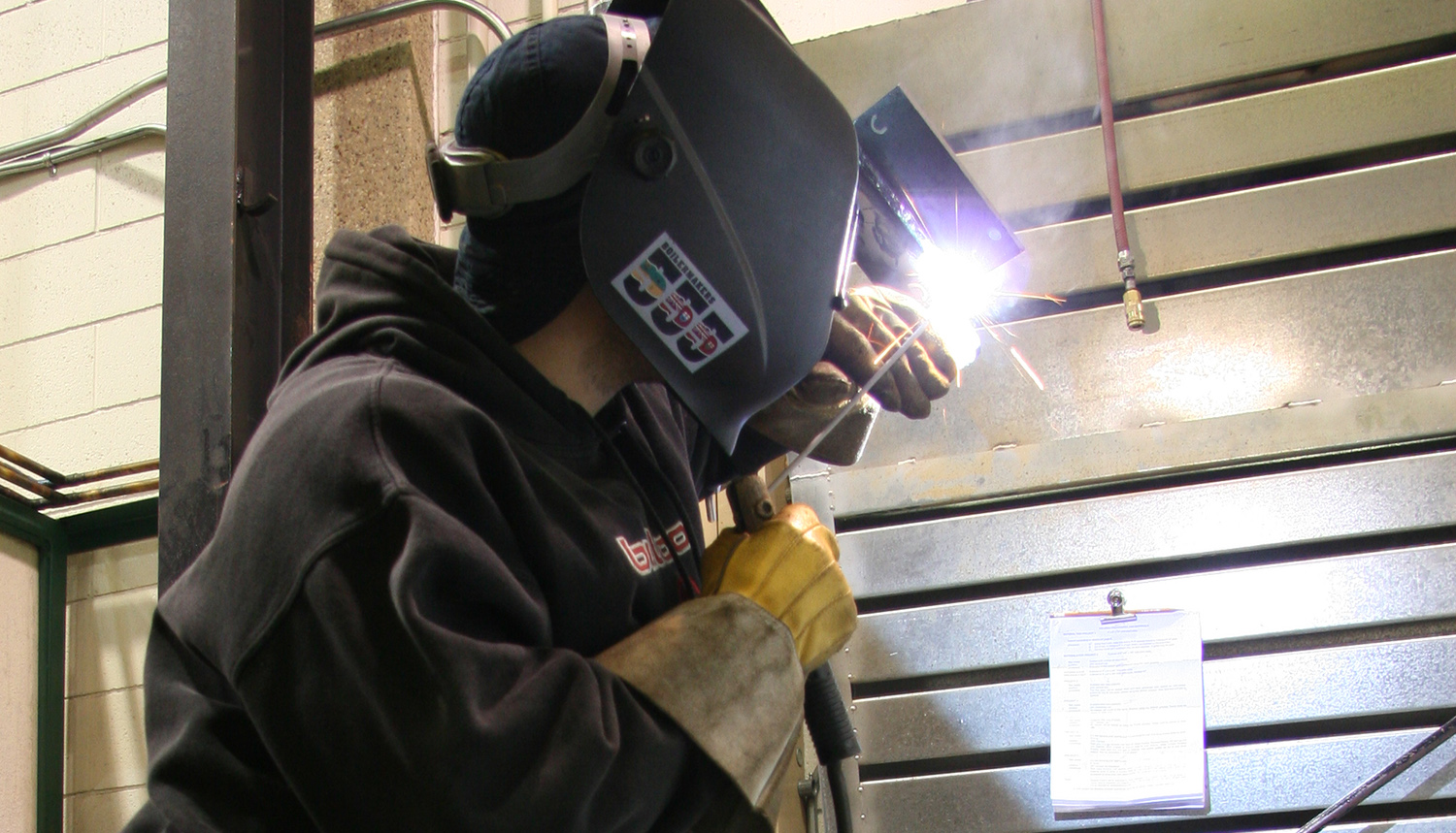 Pre-Apprenticeship Welding Program | Enroll Now | MHC & Portage College ...